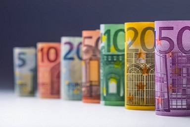 歐洲 - 能源供應受阻，經濟前景蒙陰